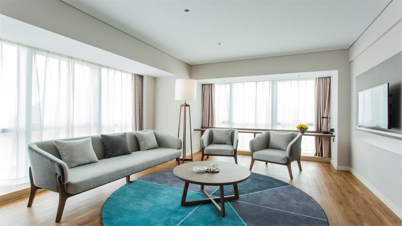 Holiday Inn Express Jiangmen Jianghai By Ihg Exterior foto